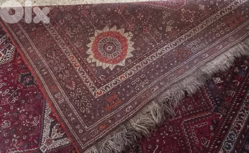 Handmade Shiraz Old Carpet. 2