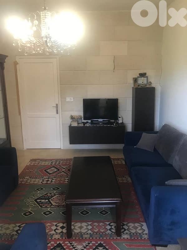 غرفة قعدة من عند استقبال 1