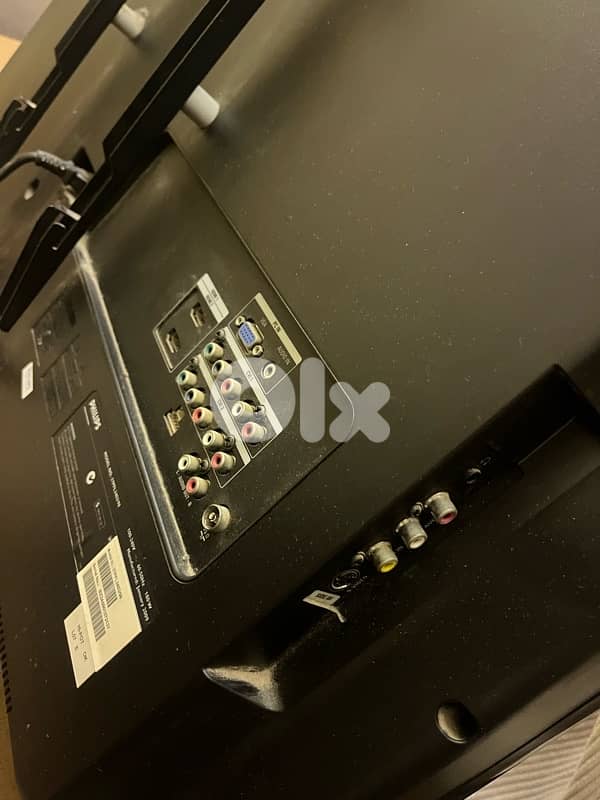 Philips LCD TV 37” مع ستاند + تعليق حائط – جاهز للاستعمال 2