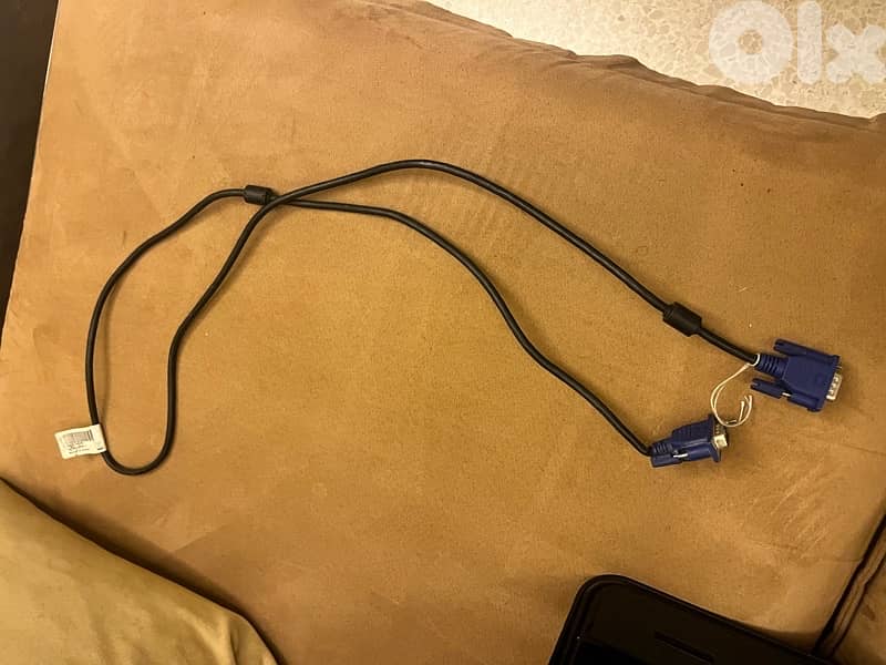 Philips LCD TV 37” مع ستاند + تعليق حائط – جاهز للاستعمال 7