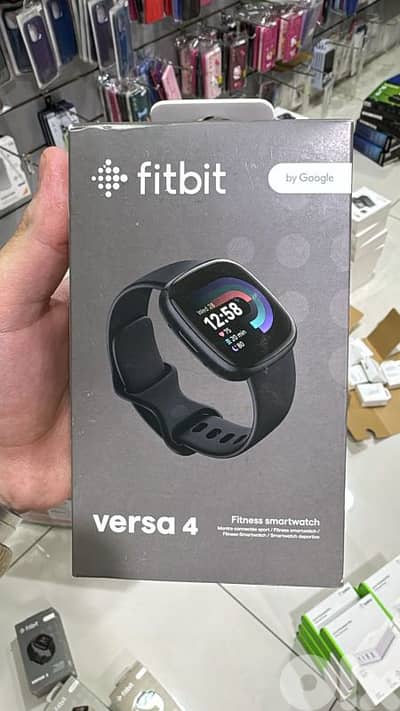 Fitbit versa 4 black