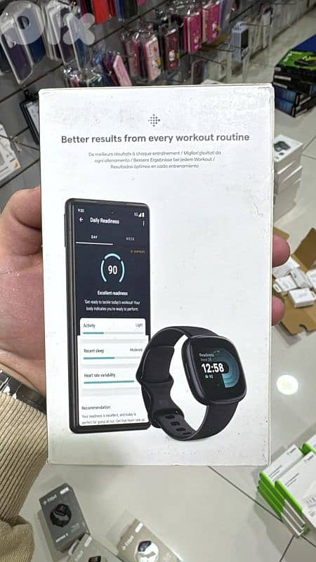 Fitbit versa 4 black 1