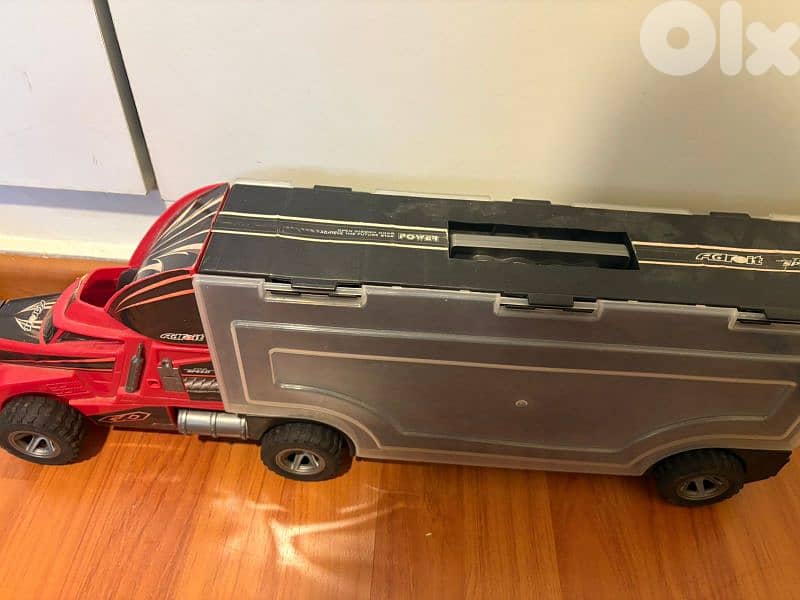 11 trucks very good condition 2