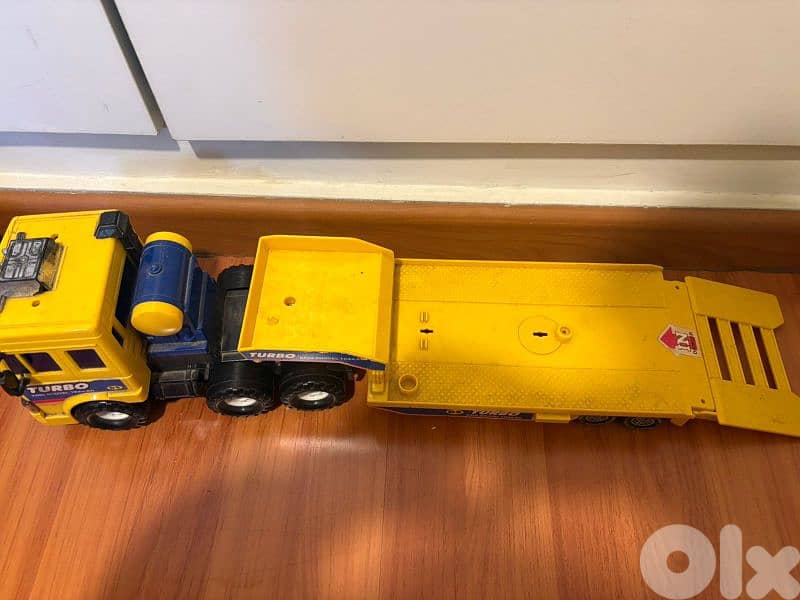 11 trucks very good condition 5