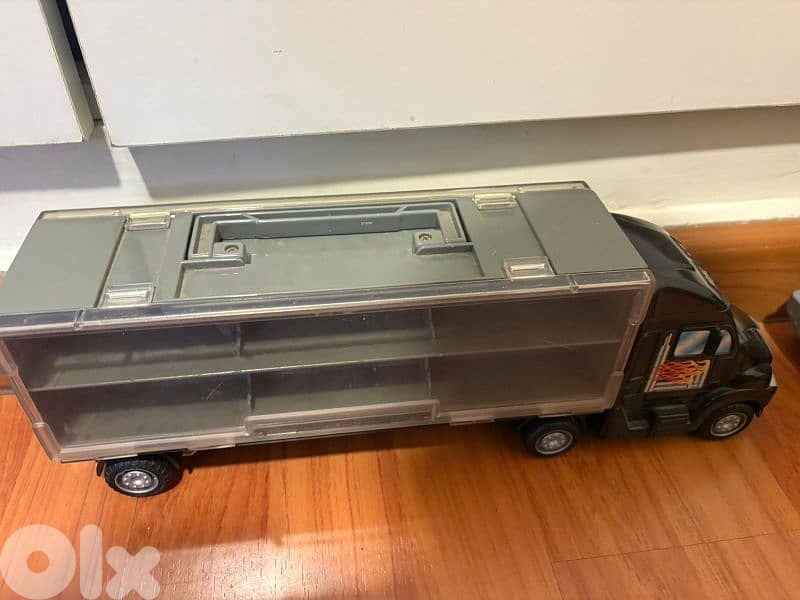 11 trucks very good condition 8