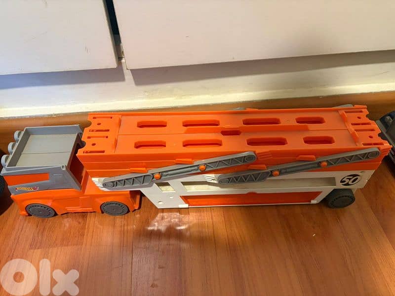 11 trucks very good condition 11