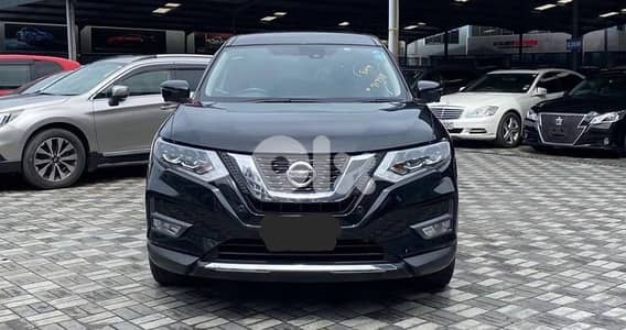 nissan xtrail 2018 (available in black and navy blue)