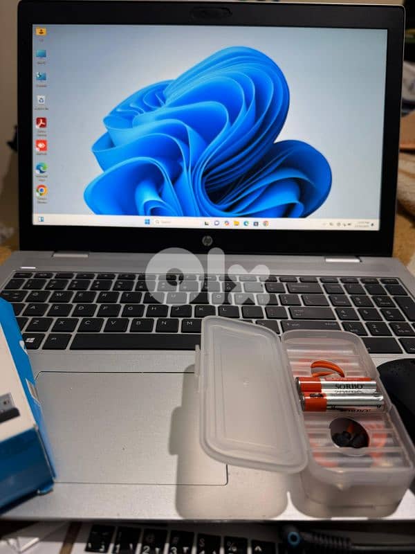 Laptop Hp 256gb, 16gb ram, silver (i-5, windows 11 pro) 1