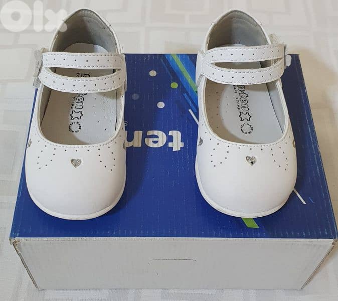 Baby shoes  white original leather  &  used  one  time  only  size  21 2