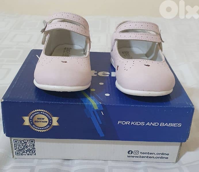 Baby shoes  Pink  original leather & used  one  time  only  size  21 3
