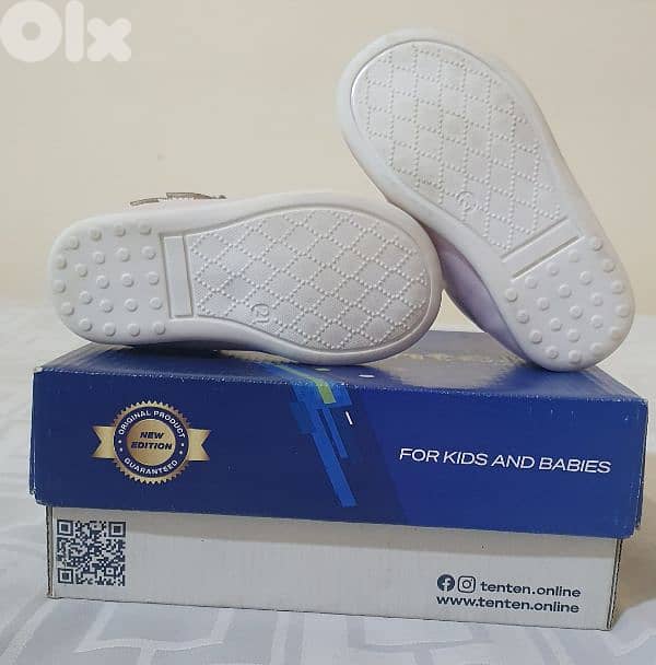 Baby shoes  Pink  original leather & used  one  time  only  size  21 5