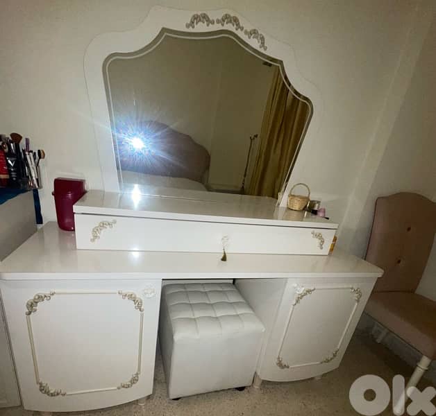 bedroom without closet - نوم مع كومود و فرشه فوما بدون خزانه 1