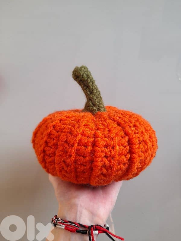 handmade crochet pumpkin set 3