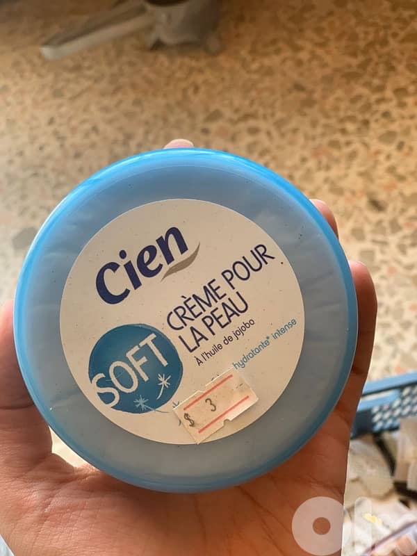 بضاعة محل للبيع 12