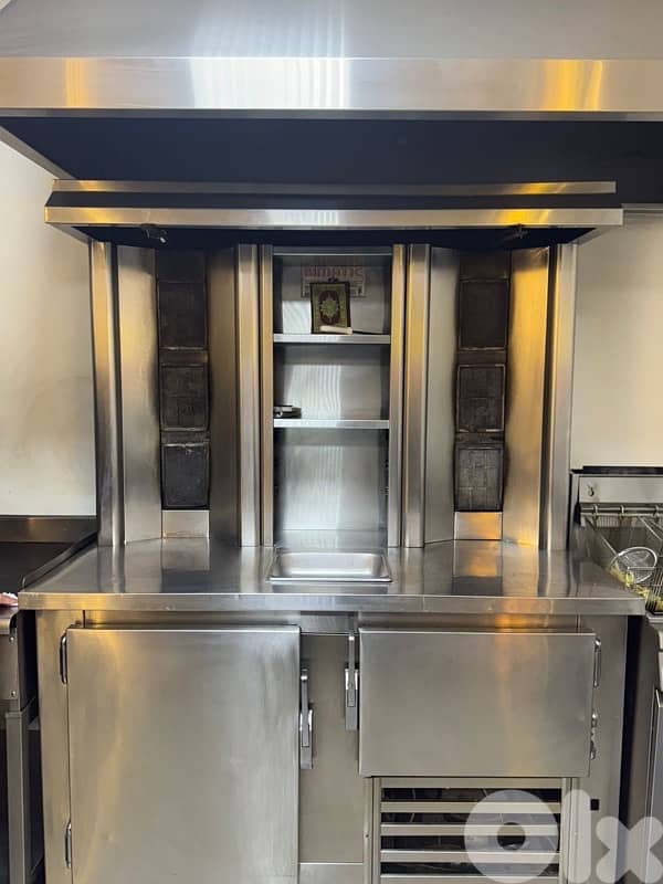 عدة مطعم كاملة للبيع 11