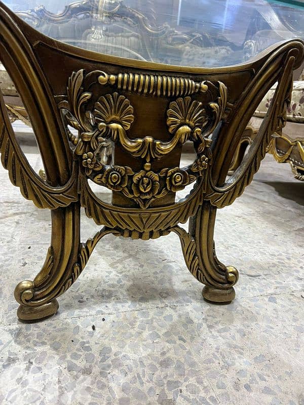 طقم كنبايات ملكي حفر خشب زان اربع قطع وطاولة 4