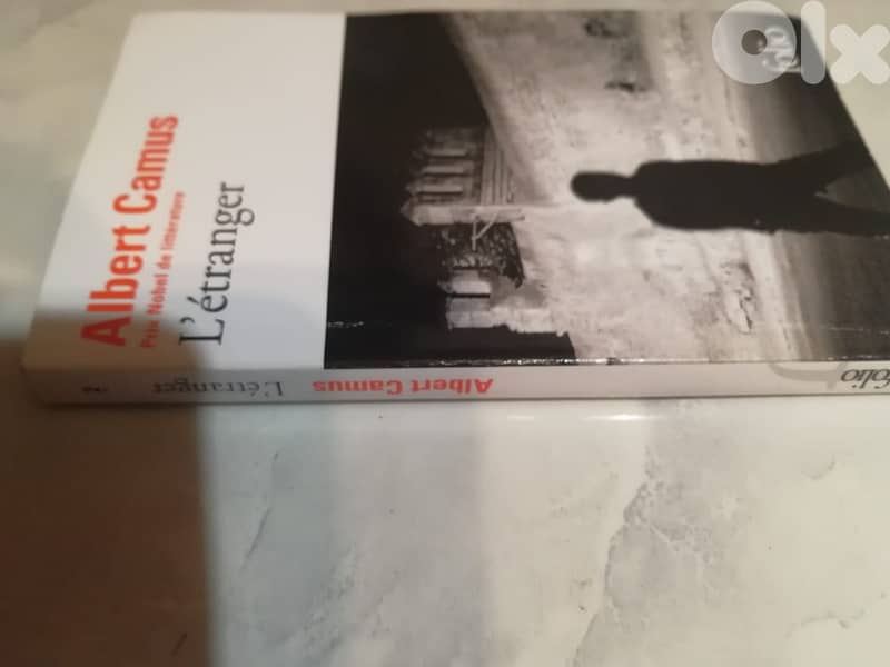 Pocket book Albert Camus "L etranger" 1