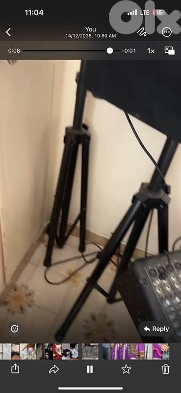 2 speakers and 2 stands with mixer and micro