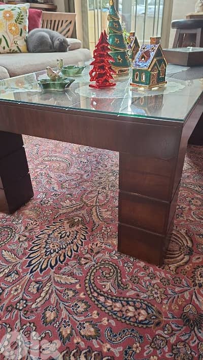 للبيع طاولة نص