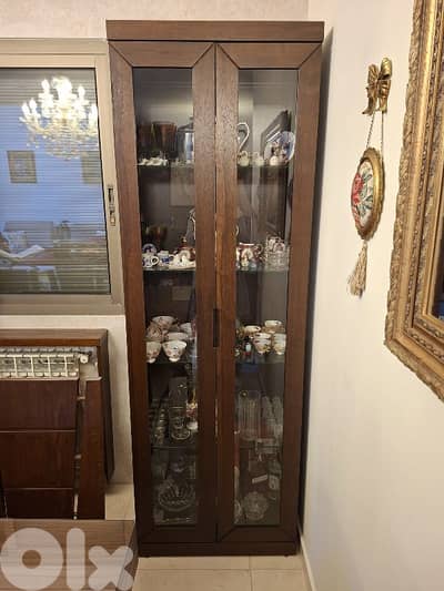 للبيع عدد 2 فاترين