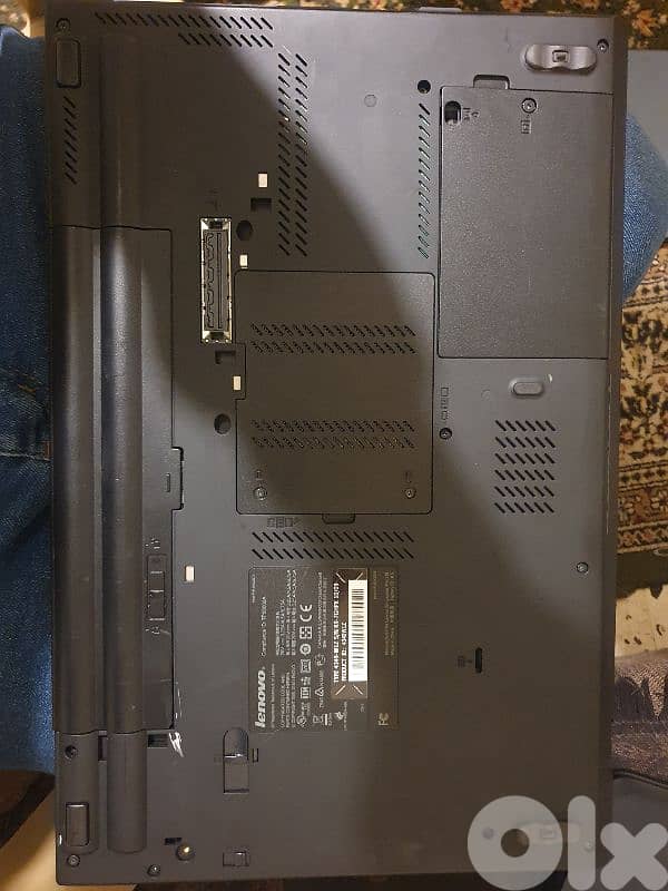 6 laptops different brands and 3 ipads 3