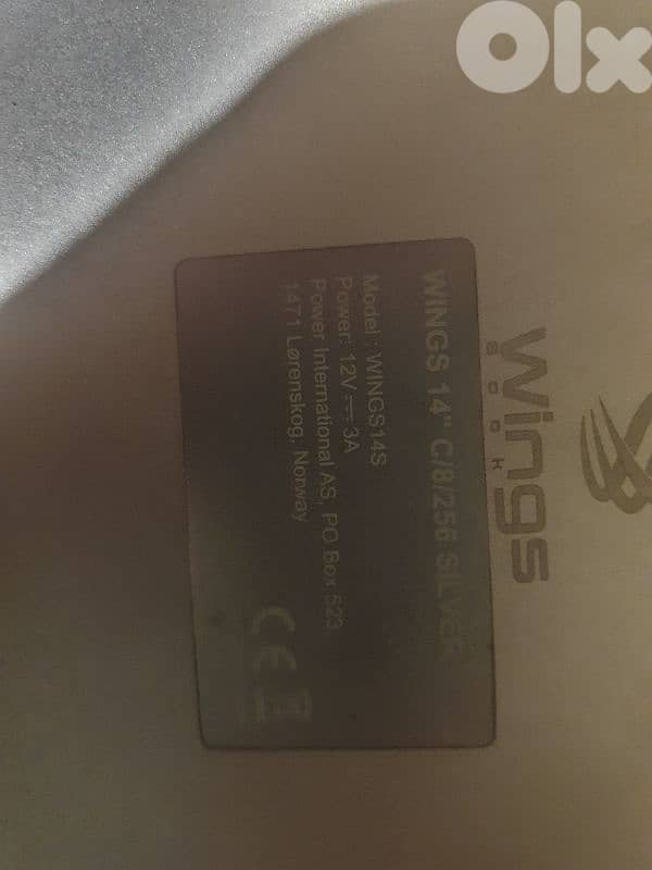 6 laptops different brands and 3 ipads 9