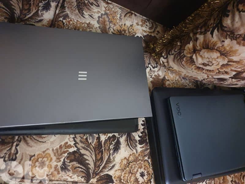 6 laptops different brands and 3 ipads 11