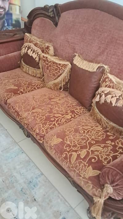 صالوم مؤلف من ٦ قطع