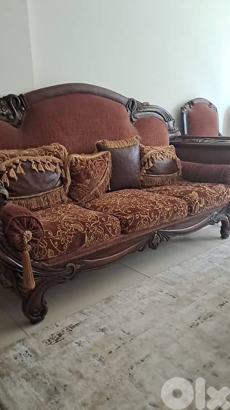 صالوم مؤلف من ٦ قطع 1