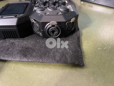 ZOOM H8 field recorder