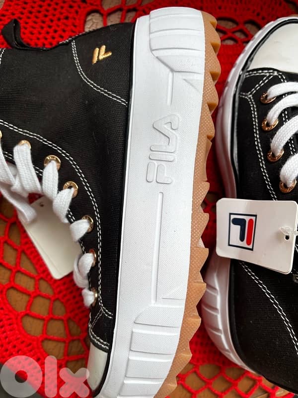 FILA ORIGINAL NEW IN TAG 3
