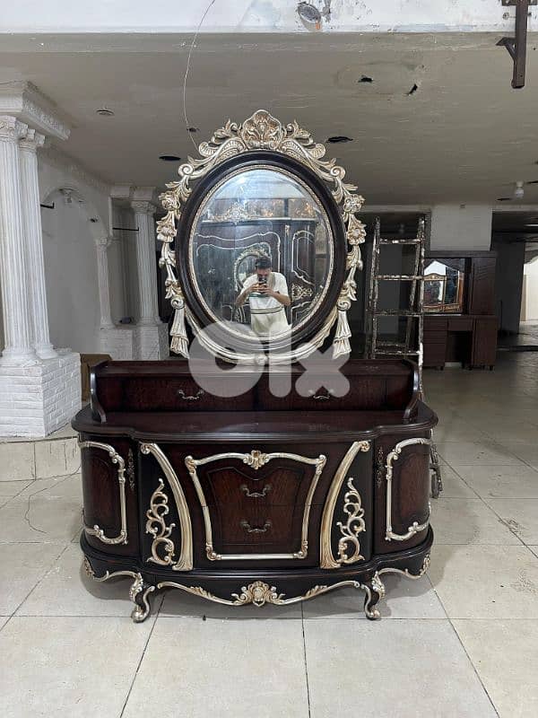 غرفة نوم ملوكية للاستفسار 71106164 3