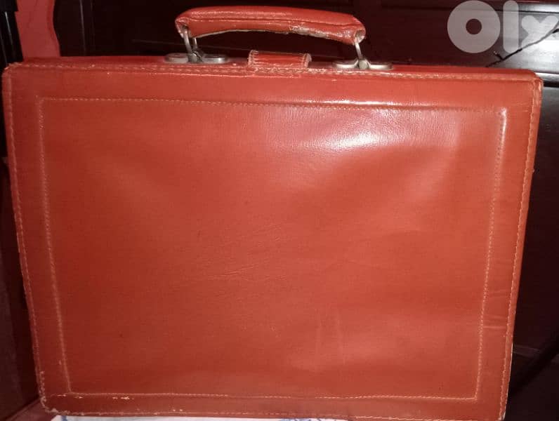 شنطة كلاسيكي-  قديمة جلد لون بني 1