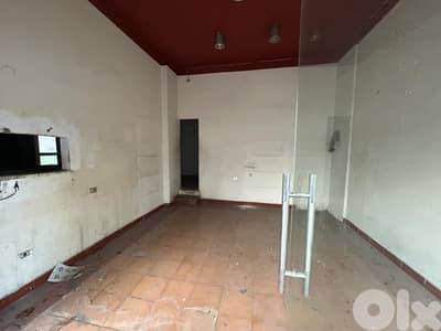 SHOP IN ACHRAFIEH ON THE ROAD 100SQ  , acras-1020