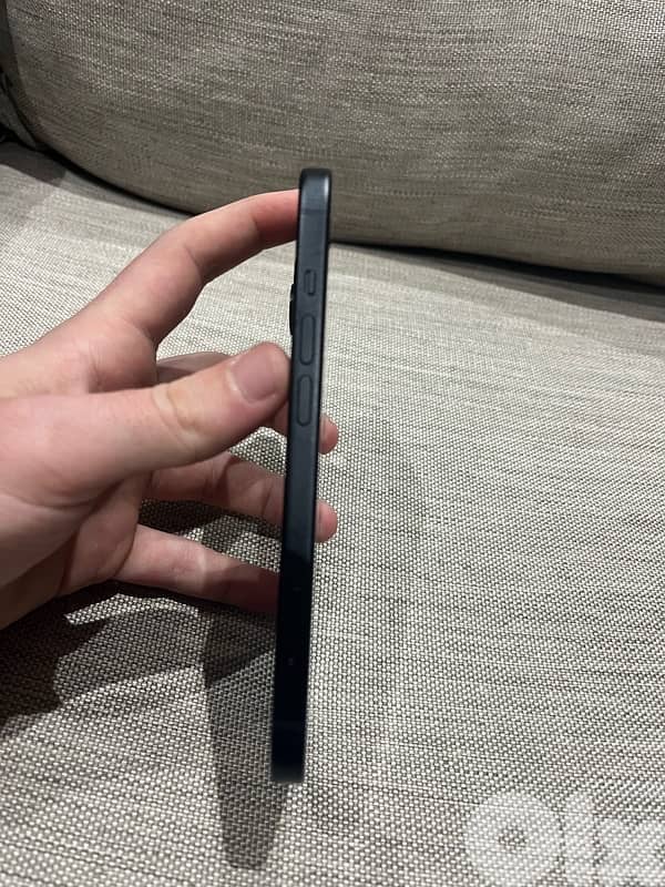 iPhone 15 256GB 5