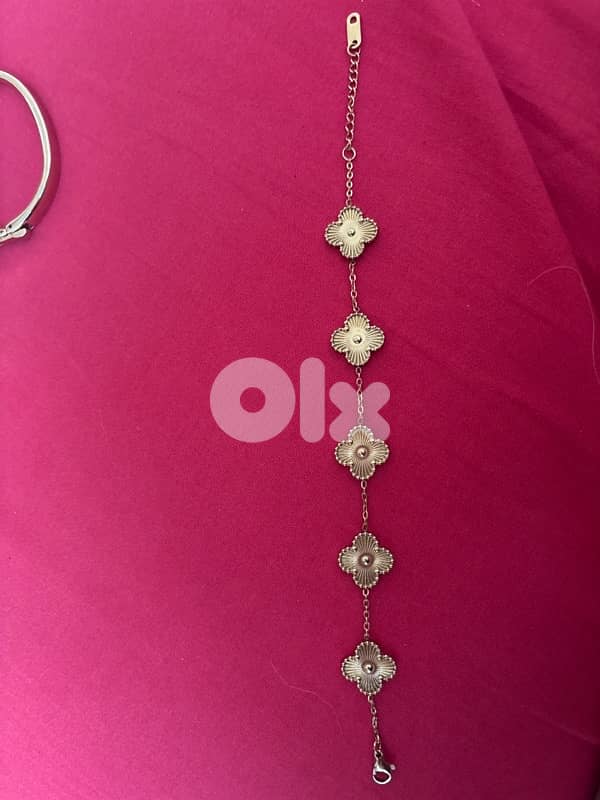 fake gold and diamonds very realistic looks 6