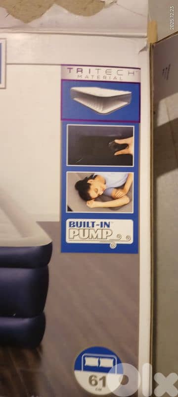 Bestway Mattress 1.50m built-in pump 1