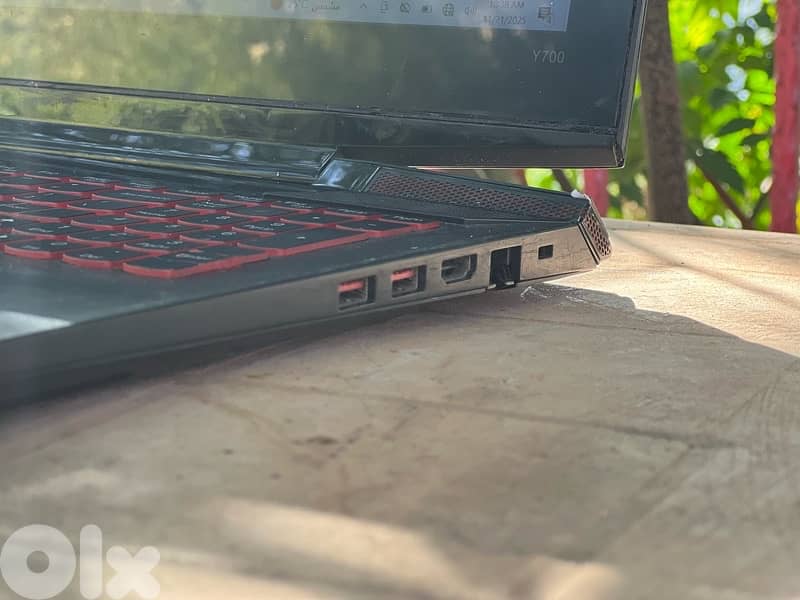 Lenovo y700 4