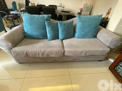 للبيع صالون