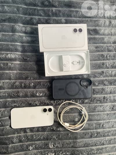 iPhone 16 white 256gb
