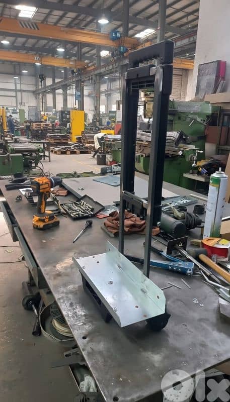 Keyboard Transport Trolley  كراجة للأورغ 6