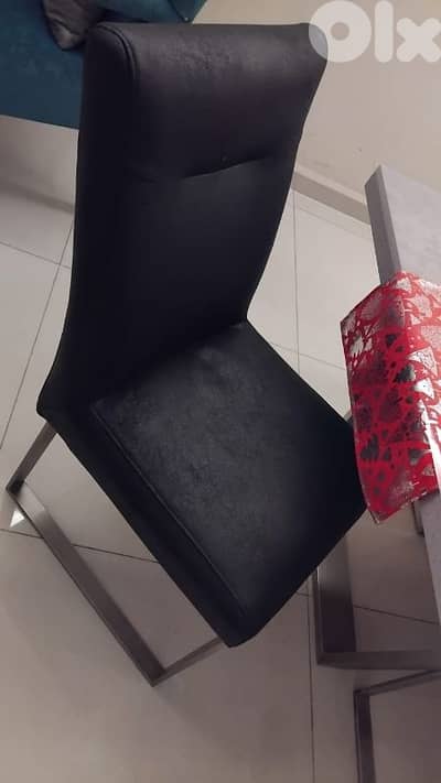 . للبيع طاولة سفرة