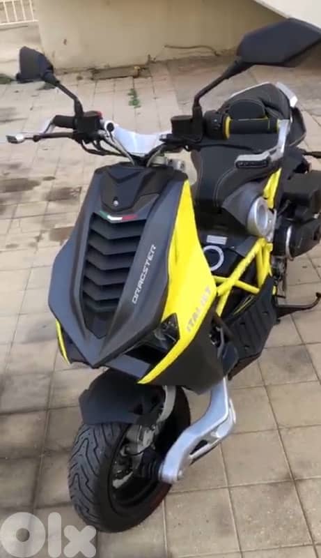 italjet dragster 200 superscooter the Distinguished transport 1