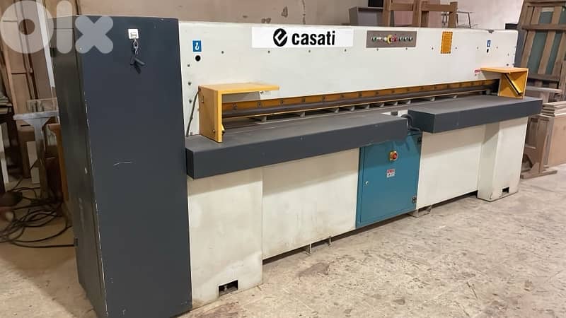 مكبس ومقطع قشره وخياطة ومنشار وكمبرصير هوا  للبيع 8