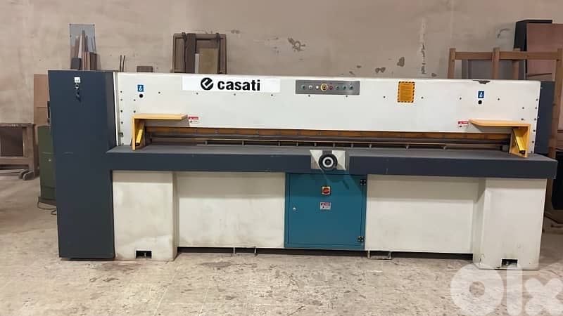 مكبس ومقطع قشره وخياطة ومنشار وكمبرصير هوا  للبيع 9