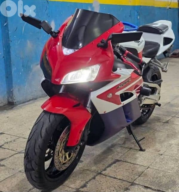 HONDA CBR 1000RR MODEL 2005  / 03749023 2