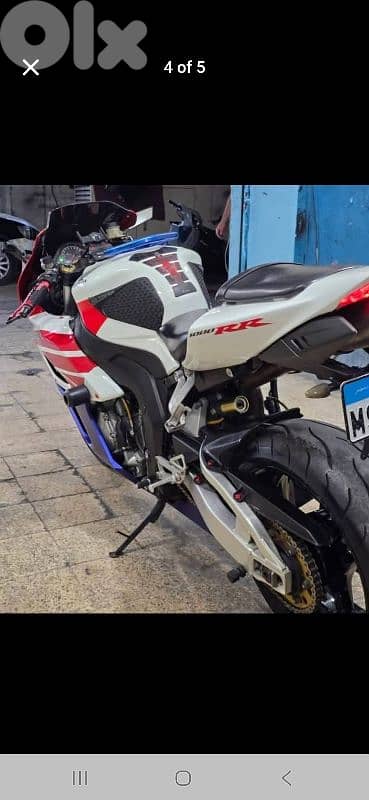 HONDA CBR 1000RR MODEL 2005  / 03749023 3