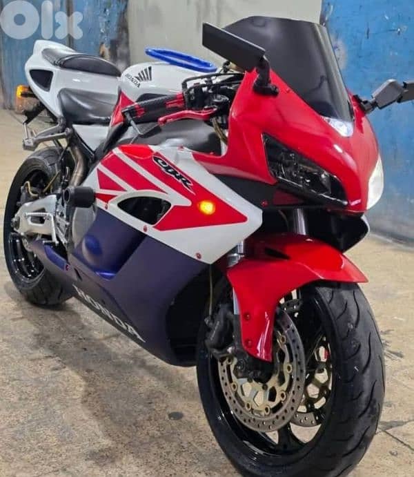 HONDA CBR 1000RR MODEL 2005  / 03749023 4