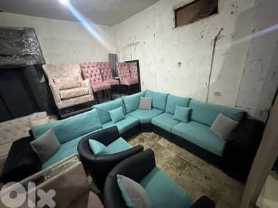 اوضة قعدة زاوية كتير مرتبة