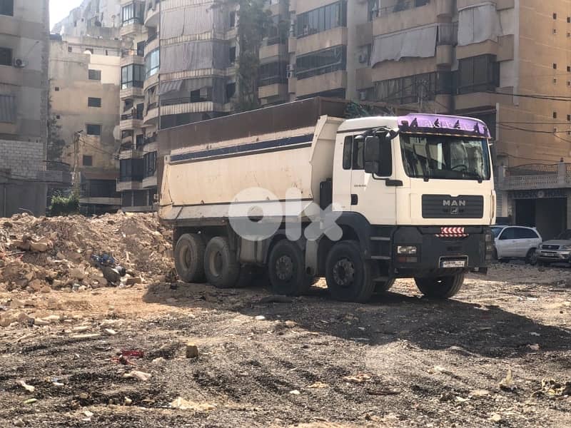 Camion عقرب قلاب مسجل نمرة بيضا 4